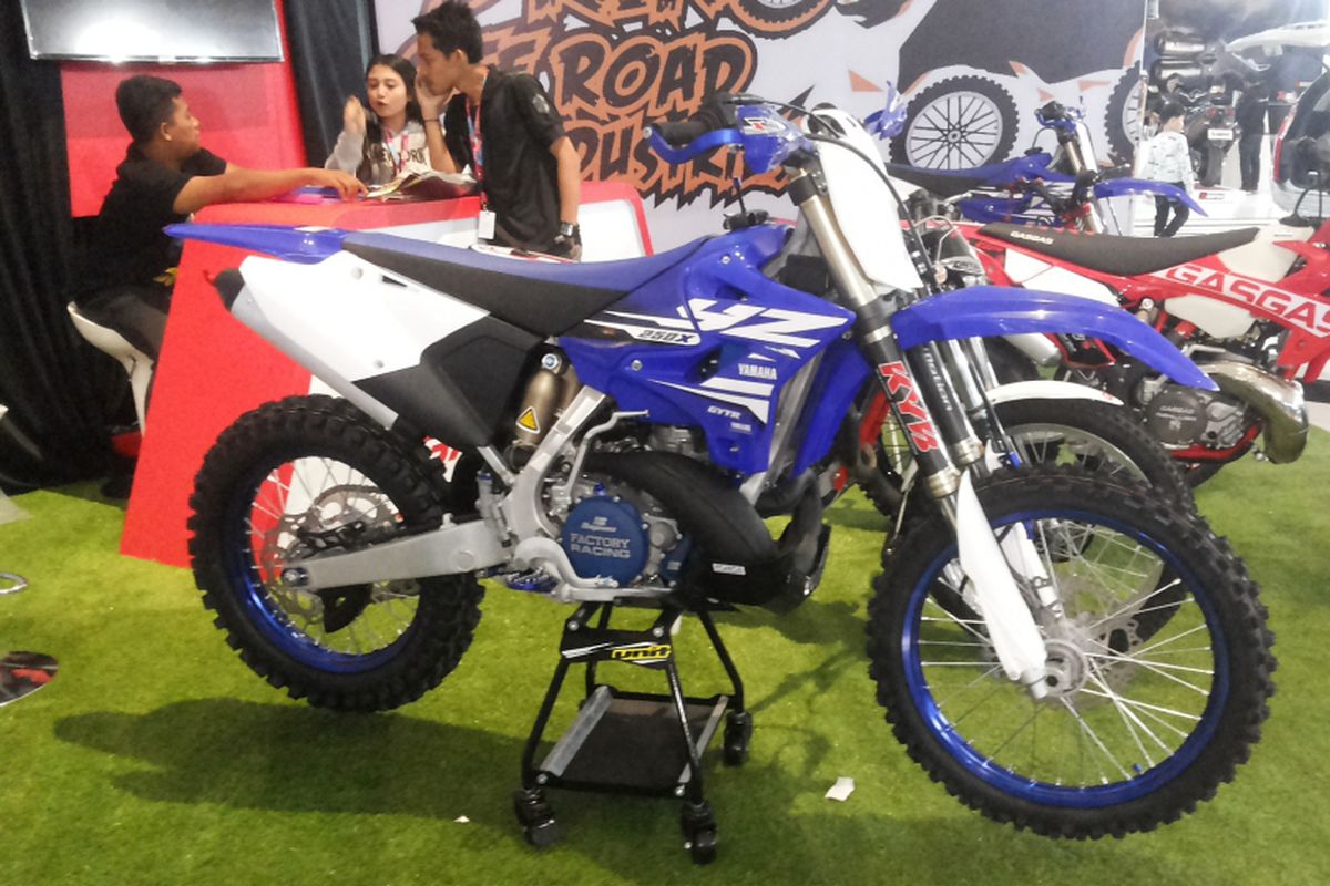 Yamaha YZ 250X Factory Racing yang dipajang di stan Dr No Off Road Industries pada penyelenggaraan Indonesia International Motor Show (IIMS) 2018.