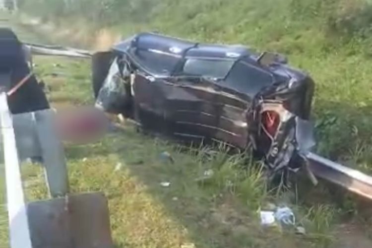 Tangkap layar video kecelakaan tunggal di Tol Lampung.