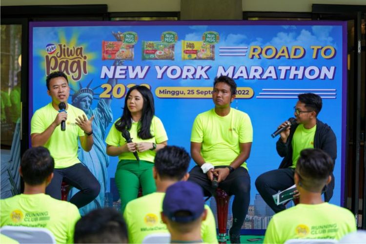 Talkshow dan media interview Mie Jiwa Pagi bersama atlet lari Indonesia, Marissa dan Dieyan, di Kedai Inn Gelora Bung Karno, Jakarta, Minggu (25/9/2022).