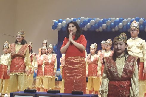 Simak Video The Resonanz Children's Choir Bawakan 