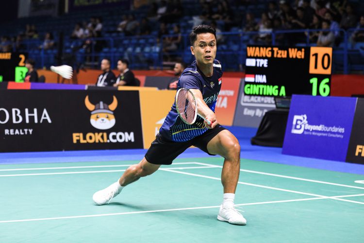 Tunggal putra Indonesia, Anthony Ginting, saat bertanding melawan Wang Tzu Wei (Taiwan) dalam babak 32 besar Badminton Asia Championships 2023 pada Rabu (26/4/2023). Selanjutnya, Ginting bertemu Kenta Nishimoto (Jepang) pada 16 besar Badminton Asia Championships 2023, Kamis (27/4). Terkini, Ginting berhasil menembus final Badminton Asia Championships 2023.