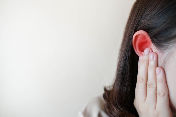 Jangan menggunakan cotton bud untuk membersihkan telinga