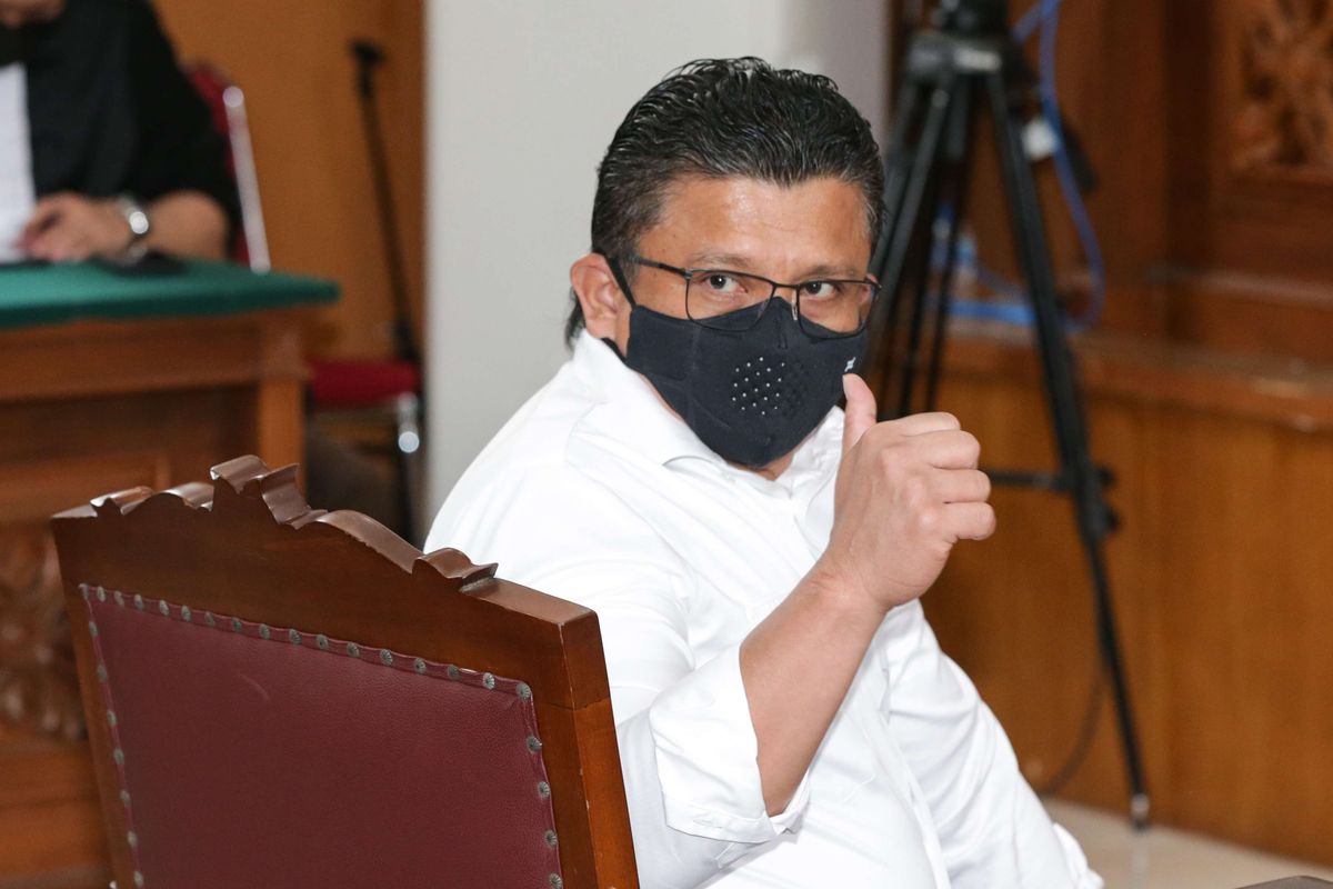 Terdakwa kasus dugaan pembunuhan berencana terhadap Nofriansyah Yosua Hutabarat atau Brigadir J, Ferdy Sambo menjalani sidang putusan di Pengadilan Negeri Jakarta Selatan, Senin (13/2/2023).