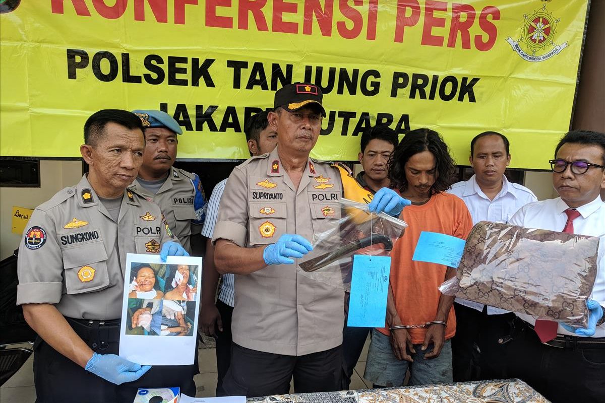 Kapolsek Tanjung Priok, Kompol Supriyanto memberi Keterangan di kantornya, Senin (8/7/2019)