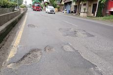 Jalan Rusak di Purwakarta Jadi Sorotan Setelah Bupati Beri Nmax ke Perangkat Desa