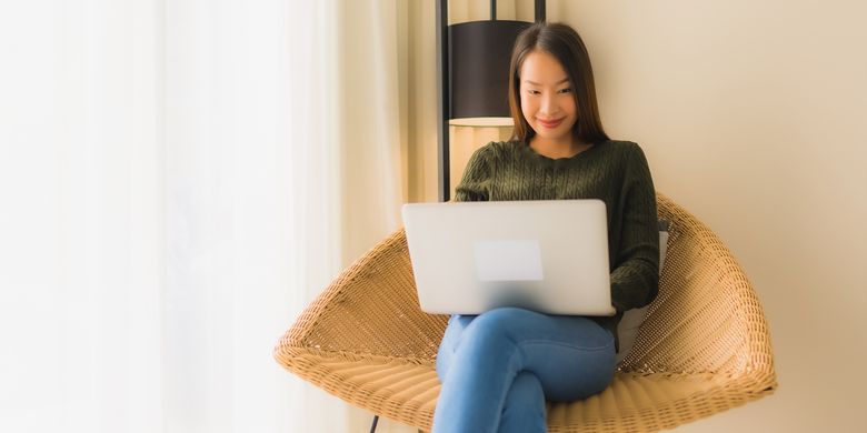 Acha Septriasa menerapkan gaya hidup slow living setelah bercerai dengan Vicky Kharisma. Bagaimana cara menerapkan slow living?