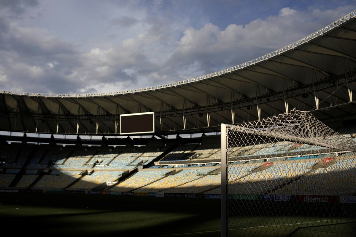 Stadion Maracana di Rio de Janeiro akan dipakai sebagai salah satu rumah sakit darurat, untuk menangani pasien virus corona di Brasil. Stadion ini adalah salah satu yang legendaris di Brasil, dan kerap dipakai timnas Brasil berlaga.