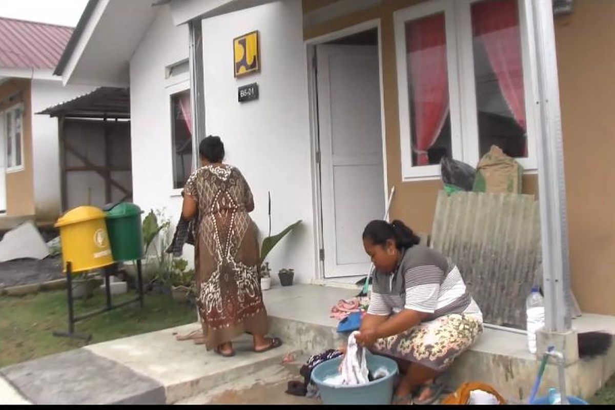 Warga di lereng Gunung Semeru mulai beraktivitas seperti biasa, Kamis (14/12/2022)