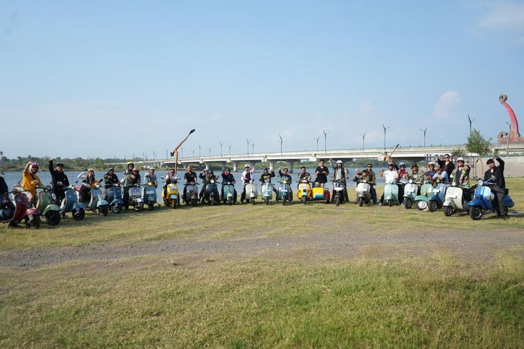 Komunitas Motor Listrik Elders Elletrica mendukung penggunaan kendaraan ramah lingkungan, serta ketahanan pesisir. 