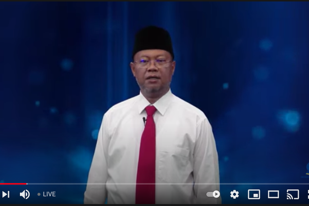 Rektor UT Prof. Ojat Darojat saat memberi sambutan acara Temu Public Figure (TPF) bertajuk Meningkatkan Kualitas Diri Bersama UT secara daring pada 15 Juli 2021.