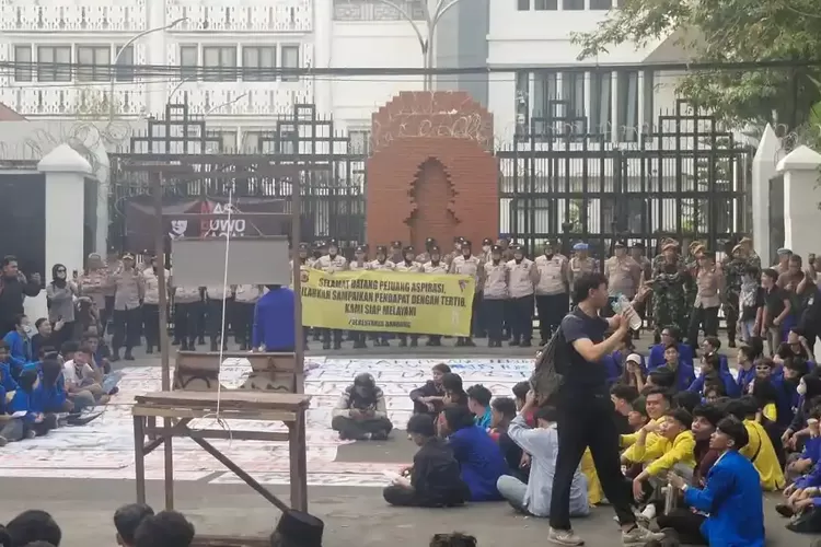 LBH Bandung Catat 21 Pendemo Ditangkap Selama Aksi, Sebagian Diamankan Sebelum Sampai Titik Demo