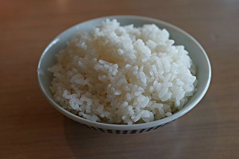 Tips Menyimpan Nasi di Kulkas agar Tidak Mudah Basi, Perhatikan Tekstur Nasi