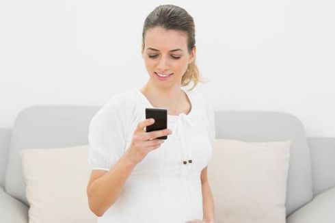 Manfaatkan Ponsel, Kontrol Kehamilan Lebih Mudah