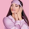 6 Urutan Skincare Malam agar Wajah Berkilau dan Segar