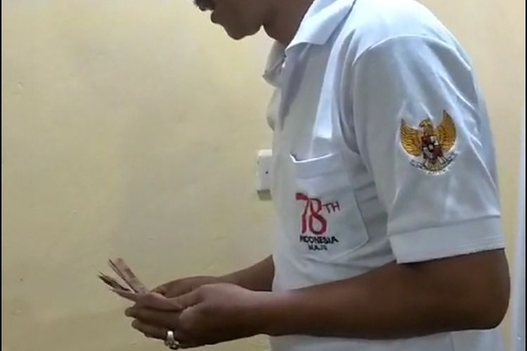 Kades Isman yang mendapati uangnya mengganda