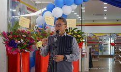 Tingkatkan Ekspor Produk UMKM ke Malaysia, Zulkifli Hasan Resmikan Minimarket Domart
