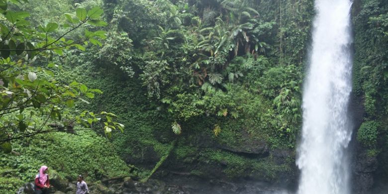 Menikmati Eksotisme Curug Sawer Di Sukabumi Menikmati Eksotisme Curug Sawer Di Sukabumi