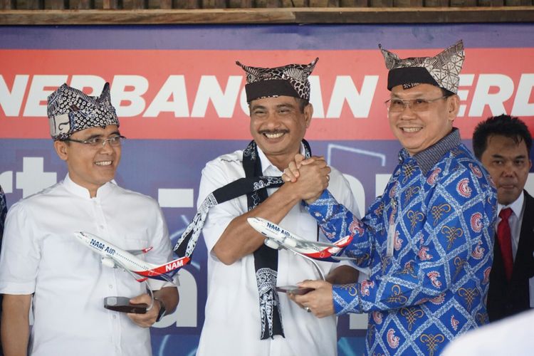 Menteri pariwisata Arief Yahya saat berkunjung di Bandara Blimbingsari, Banyuwangi, Jumat (16/6/2017).