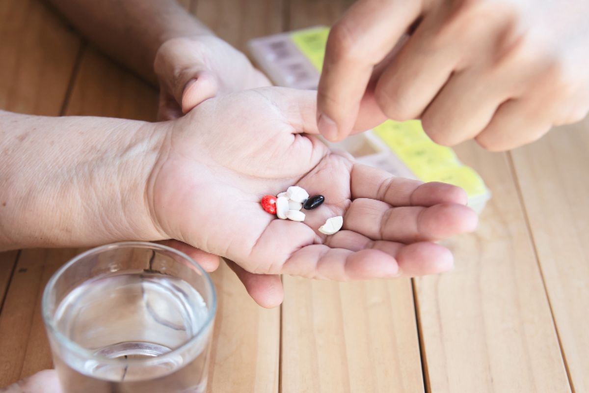 Dosen Farmasi UNDIP Bagikan Strategi Atur Jadwal Minum Obat Saat Puasa