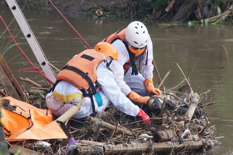 Misteri Identitas Jenazah di Sungai Citarum Terungkap, Keluarga Tolak Otopsi