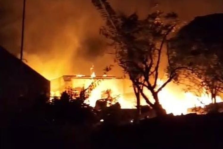 Rumah Kontrakan di Solo Terbakar, Penghuni: Uang Rp 100 Juta Dari Anakku di Bawah Kasur