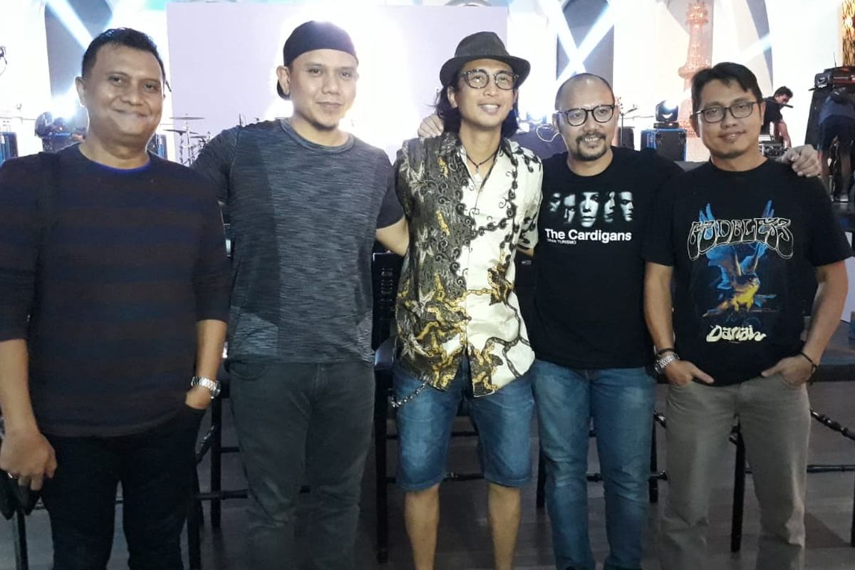 Para personel grup musik PADI Reborn saat ditemui di kawasan SCBD, Jakarta Selatan, Jumat (22/3/2019).