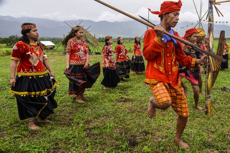 Tari Masalo merupakan tarian tradisional dari masyarakat adat Lembah Napu di Sulawesi Tengah. Suku-suku Sulawesi Tengah menyimpan kebudayaan dan adat yang kaya di Nusantara.