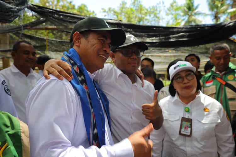 Mentan Amran Turun Langsung ke Alor Usai Dengar Harga Beras Tembus Rp 30.000 Per Kg