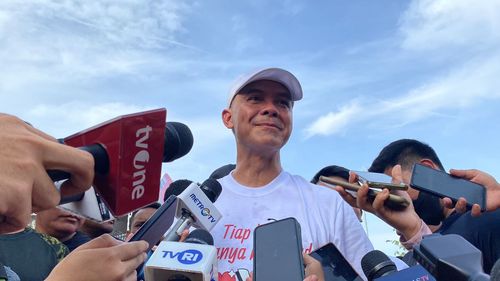 Ganjar Soal Keakraban Paslon 1 dan 3: Empat-empatnya Alumni UGM, Saya Ketuanya