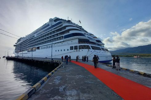 Kapal Pesiar Sandar di Buleleng, Ratusan Turis Asing Berwisata ke Pura Beji hingga Pasar Tradisional