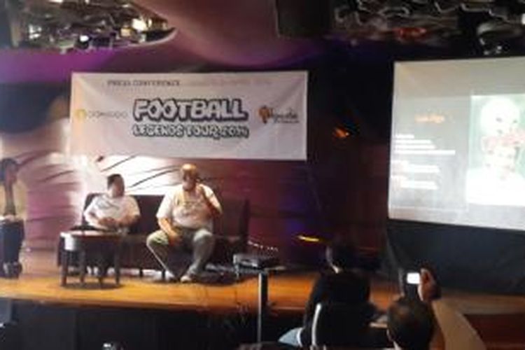 Jumpa pers launcing event bertajuk Football Legends Tour 2014 yang bakal mempertemukan legenda-legenda sepak bola dunia dengan tim All Star Indonesia pada 5 hingga 7 Juni 2014 di Jakarta. 