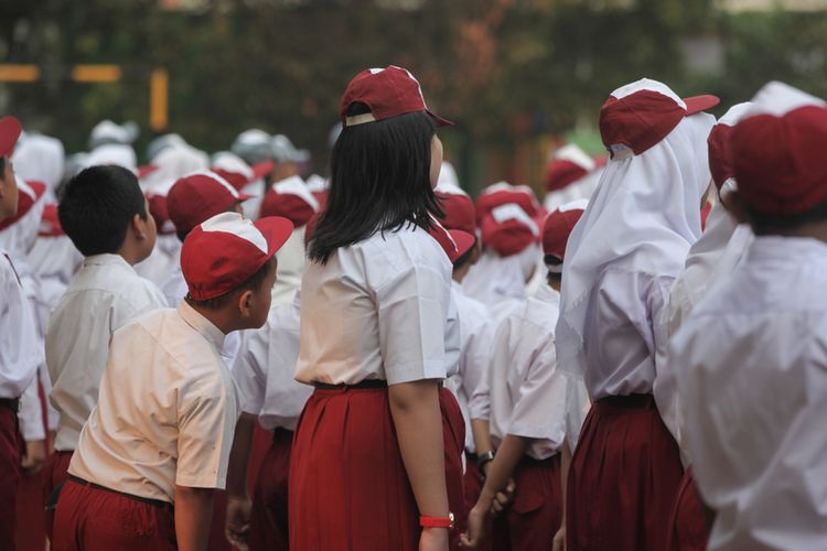 Ilustrasi siswa, jalur zonasi. 