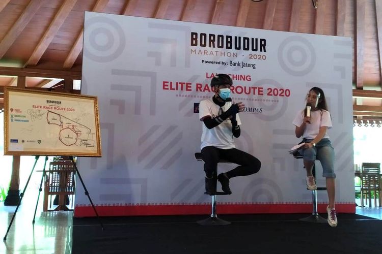 Gubernur Jawa Tengah Ganjar Pranowo (kiri) dalam konferensi pers Lounching Elite Race Borobudur Marathon 2020 di Hotel Manohara Borobudur, Sabtu (31/10/2020).