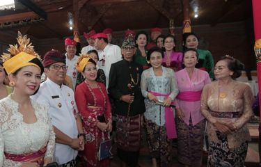 Parade Kebaya di Bali, 700 Wanita Turut Serta demi Lestarikan ...