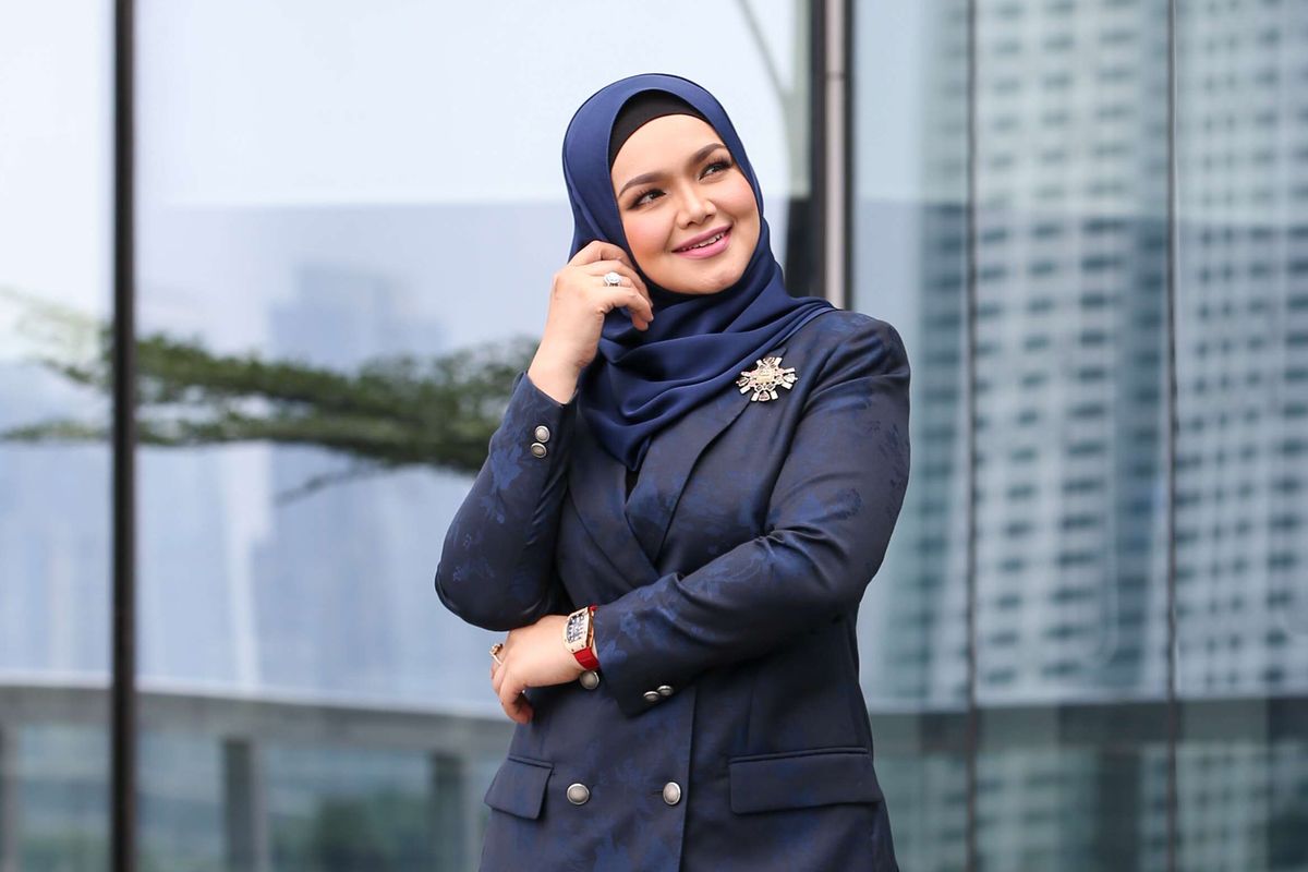 Penyanyi asal Malaysia, Siti Nurhaliza berkunjung ke Kantor Redaksi Kompas.com di Menara Kompas, Jakarta, Jumat (9/8/2019).