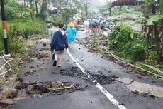 Banjir Bandang Rusak Jalan Menuju Curug Cipendok Banyumas, Sejumlah Rumah Terdampak