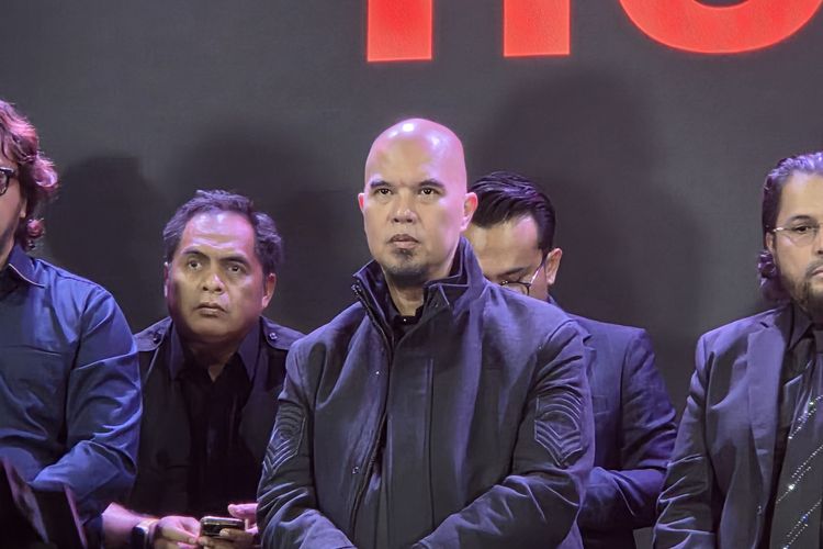 Sebut Foto Cucunya di Medsos Semua Hasil Rekayasa AI, Ahmad Dhani: Yang Aslinya Cantik Banget