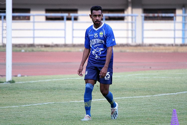 Penyerang muda Persib Bandung, Julius Josel.