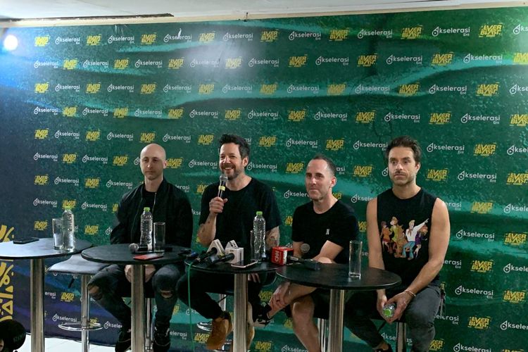 Simple Plan Kenang Kolaborasi bareng KotaK