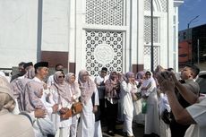 Hadiri Peresmian Masjid Agung Bogor, Dedie Rachmin Diserbu Warga untuk Foto Bersama