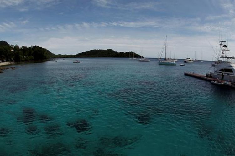 Pantai Gapang, Sabang, Aceh, Selasa (20/9/2011). KOMPAS IMAGES/KRISTIANTO PURNOMO