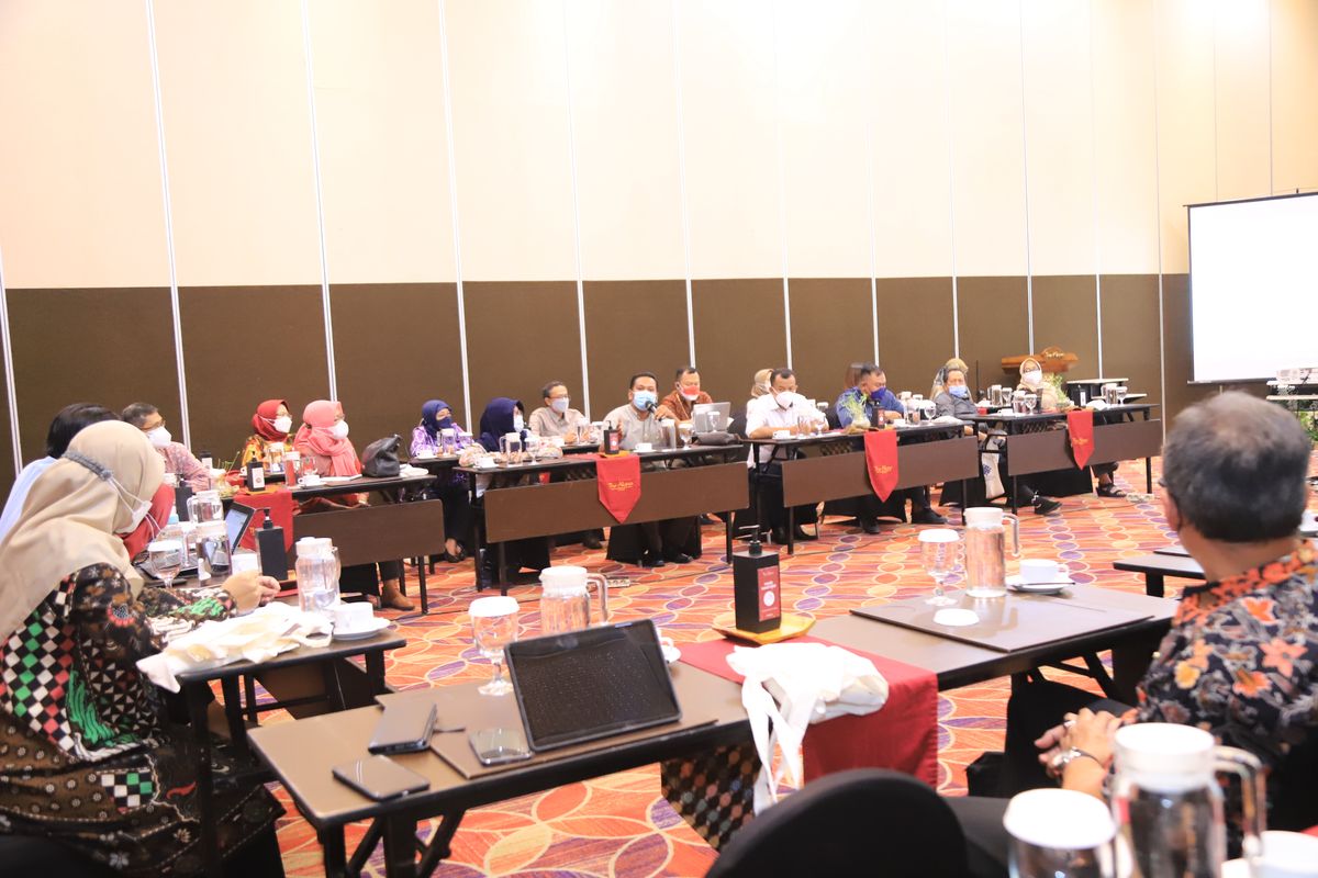 Rapat Kerja Organisasi Profesi Ikatan Kerja Seluruh Indonesia dalam rangka Pembinaan Organisasi Profesi Pengantar Kerja Tahun 2021 di The Alana Hotel, Solo, Kamis-Sabtu, 16-18 September 2021.
