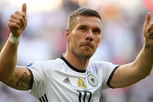 Sempat Dikaitkan dengan Klub Malaysia, Podolski Pilih Kembali ke Turki