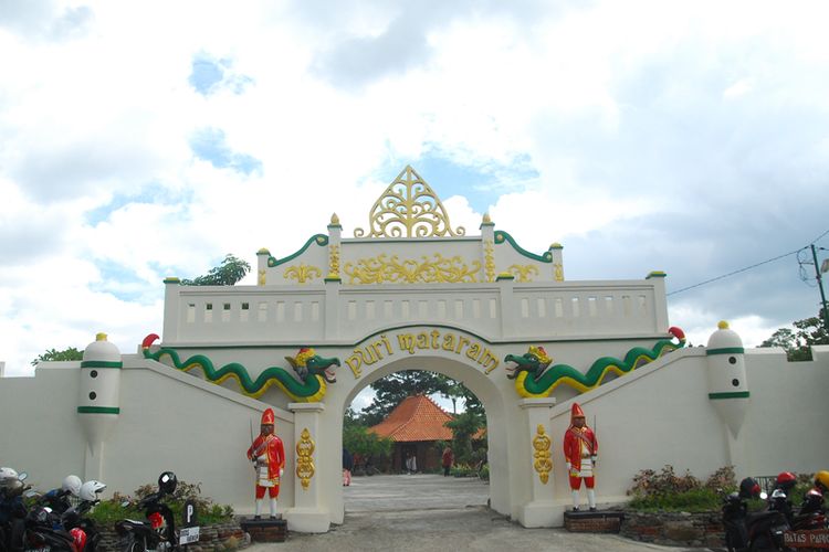 Puri Mataram di Sleman, Daerah Istimewa Yogyakarta (DIY).