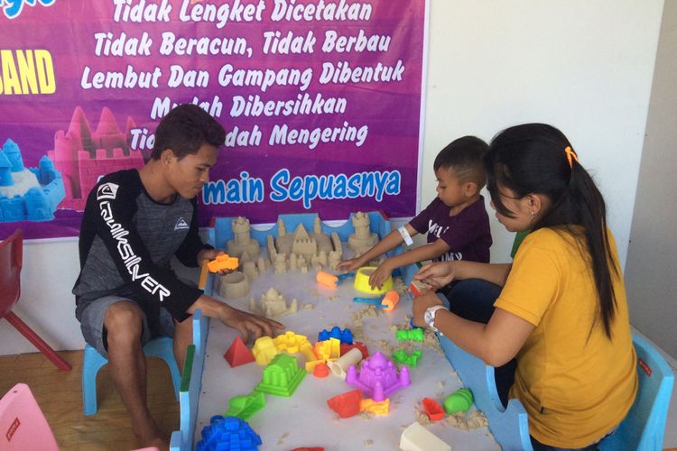 Permainan yang disediakan oleh Rumah Makan Sate Subali Sukorejo, Kendal, Jawa Tengah.