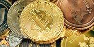 Harga Bitcoin di Atas 100.000 Dollar AS, Apa Penyebabnya?