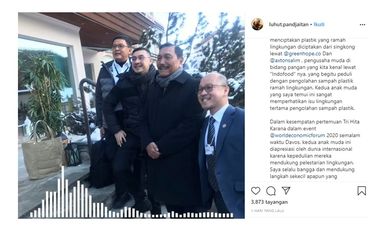 Menkomarves Luhut Binsar Pandjaitan berfoto bersama Axton Salim dan Tommy Tjiptadjaja