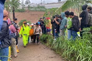 Evakuasi Korban Longsor Cisarua Bandung Barat, Dedi Mulyadi Ungkap Kondisi Jenazah
