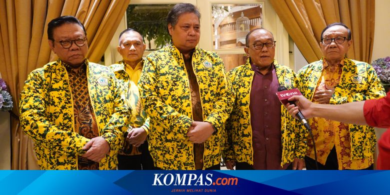 Agung Laksono Sebut Ridwan Kamil Sudah Bicara dengan Airlangga soal Wacana Bakal Cawapres Ganjar