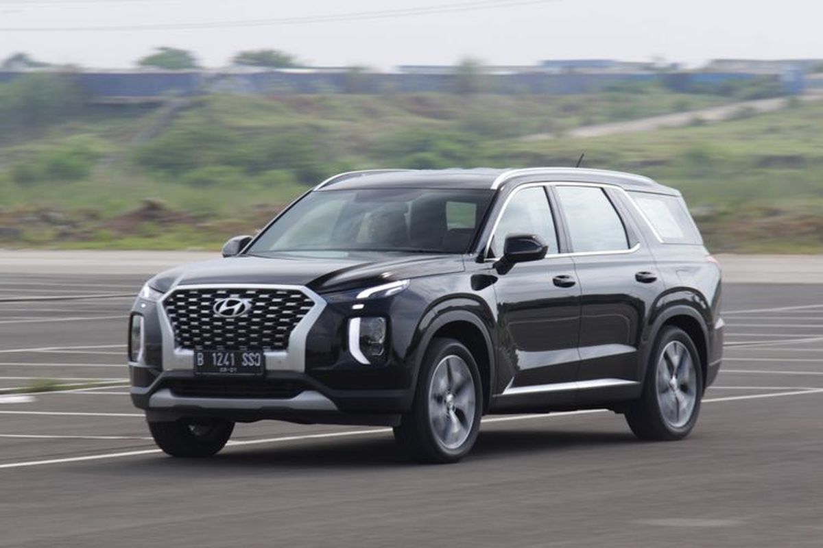 Kompas.com menjajal SUV Hyundai Palisade Signature AWD. Hyundai menawarkan kenyamanan dan fitur khas kendaraan premium